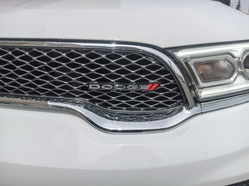 2024 Dodge Durango SXT IN WHITE KNUCKLE EQUIPPED WITH A 3.6L V6 , AWD , 8SPD AUTO , CLOTH HEATED SEATS + SW , 3RD ROW SEATING GROUP , BACKUP CAM ,-6