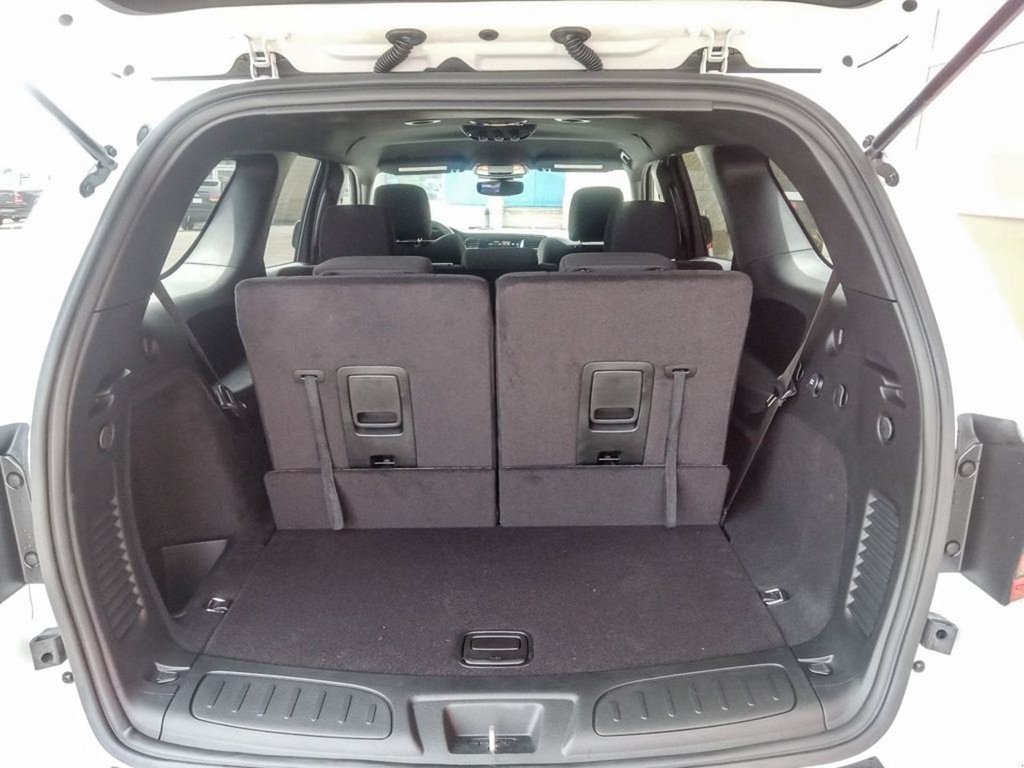 2024 Dodge Durango SXT IN WHITE KNUCKLE EQUIPPED WITH A 3.6L V6 , AWD , 8SPD AUTO , CLOTH HEATED SEATS + SW , 3RD ROW SEATING GROUP , BACKUP CAM ,-5