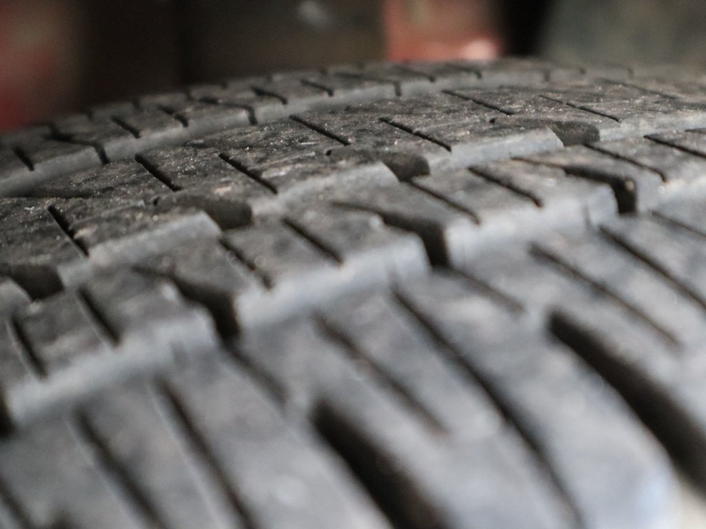 2016 Ford Explorer SPORT IN RED EQUIPPED WITH A 3.5L TURBO V6 , 4X4 , 6SPD AUTO , LEATHER HEATED/VENTED SEATS , DUAL EXHAUST , SUNROOF , BACKUP CAM-6