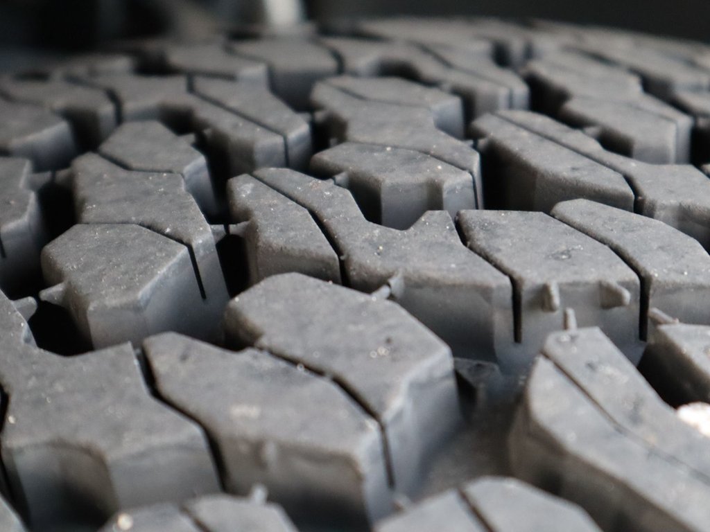 2022 Ford F-150 RAPTOR IN WHITE EQUIPPED WITH A HIGH OUTPUT 3.5L TURBO V6 , 4X4 , 10SPD AUTO , LEATHER HEATED/VENTED BUCKET SEATS , PREMIUM AUDI-5