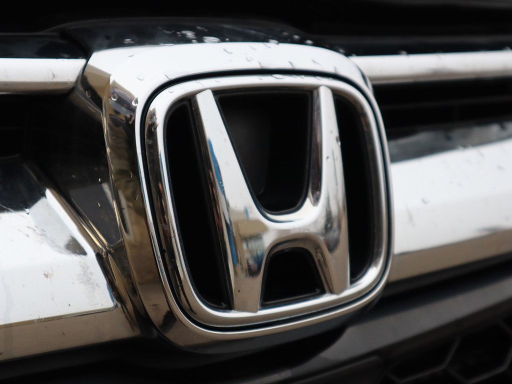 2018 Honda CR-V TOURING IN BLACK EQUIPPED WITH A 1.5L TURBO I4 , AWD , CVW AUTO , LEATHER HEATED SEATS , PREMIUM AUDIO , BACKUP CAM , DUAL ZONE-2