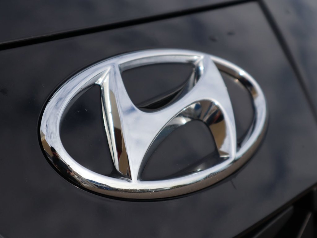 2023 Hyundai Elantra PREFERRED IN BLACK EQUIPPED WITH A 2.0L I4 , FWD , CVT AUTO , CLOTH HEATED SEATS , AC , CRUISE , BACKUP CAM , APPLE CARPLAY/ANDR-2