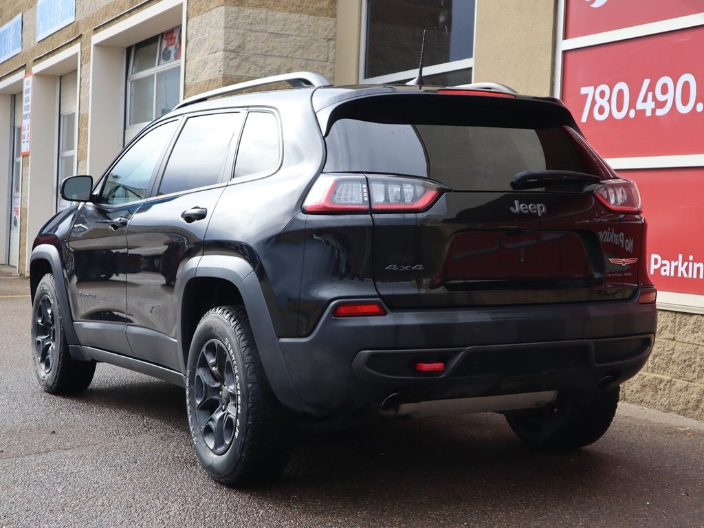 2019 Jeep Cherokee TRAILHAWK IN DIAMOND BLACK EQUIPPED WITH A 3.2L V6 , 4X4 , 9SPD AUTO , 8.4INCH W/NAV , COMFORT & CONVENIENCE GROUP , COLD WEATHE-7