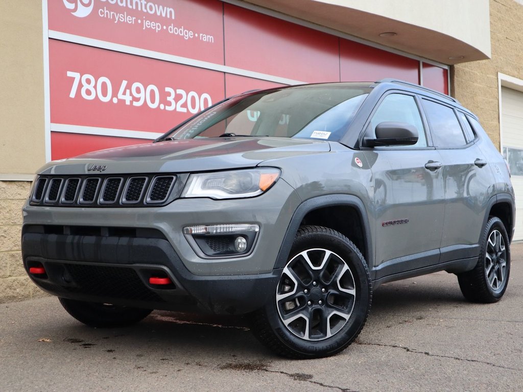 2019 Jeep Compass TRAILHAWK IN STING GREY EQUIPPED WITH A 2.4L I4 , 9SPD AUTO , 4X4 , 8.4INCH W/NAV , BEATS AUDIO , PWR LIFTGATE , PANO SUNROOF ,-0