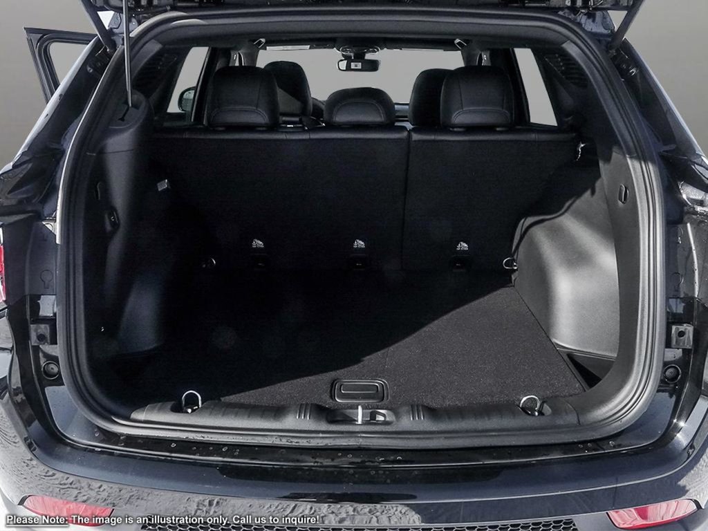 2024 Jeep Compass NORTH IN DIAMOND BLACK EQUIPPED WITH A 2.0L TURBO I4 , 4X4 , 8SPD AUTO , TERRAIN MGMT , FCW , ACTIVE LANE MGMT , BACKUP CAM , AU-5