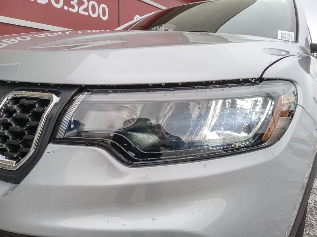 2025 Jeep Compass SPORT IN SILVER METALLIC EQUIPPED WITH A 2.0L TURBO I4 , 4X4 , 8SPD AUTO , TERRAIN MGMT , FCW , ACTIVE LANE MGMT , BACKUP CAM ,-7