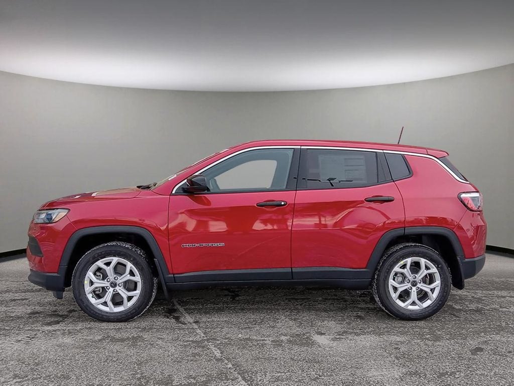 2025 Jeep Compass SPORT IN RED HOT PEARL EQUIPPED WITH A 2.0L TURBO I4 , 4X4 , 8SPD AUTO , TERRAIN MGMT , FCW , ACTIVE LANE MGMT , BACKUP CAM , AU-2