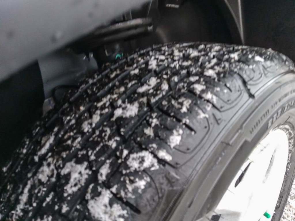 2025 Jeep Compass SPORT IN DIAMOND BLACK EQUIPPED WITH A 2.0L TUBRO I4 , 4X4 , 8SPD AUTO , TERRAIN MGMT , FCW , ACTIVE LANE MGMT , BACKUP CAM , AU-6