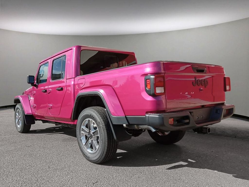 2024 Jeep Gladiator SPORT IN TUSCADERO PEARL EQUIPPED WITH A 3.6L V6 , 8SPD AUTO , 4X4 , CONVENIENCE GROUP , PREMIUM PCKG , HD ELECTRICAL GROUP , HE-3