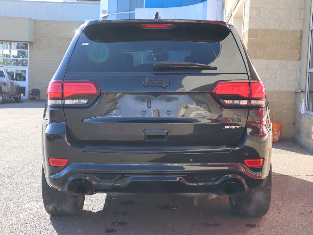 2016 Jeep Grand Cherokee SRT IN BRILLIANT BLACK EQUIPPED WITH A 6.4L SRT V8 , 4X4 , 8SPD TF AUTO , PANORAMIC SUNROOF , 19 SPEAKER HK AUDIO , 20INCH RIMS-7