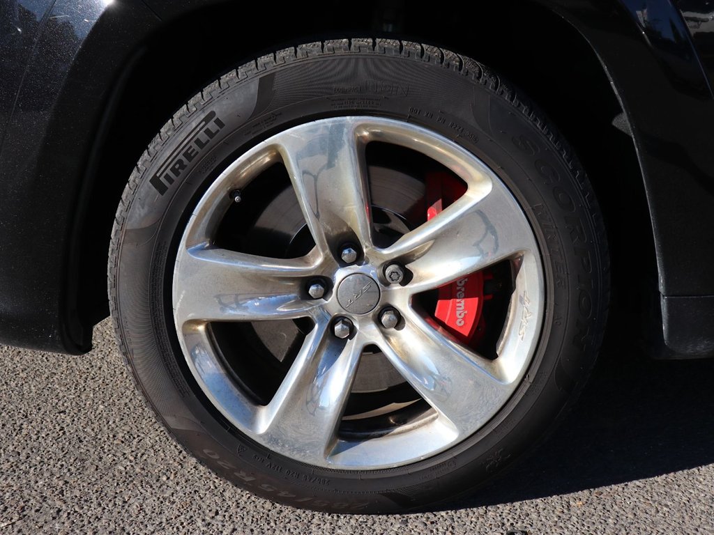 2016 Jeep Grand Cherokee SRT IN BRILLIANT BLACK EQUIPPED WITH A 6.4L SRT V8 , 4X4 , 8SPD TF AUTO , PANORAMIC SUNROOF , 19 SPEAKER HK AUDIO , 20INCH RIMS-3