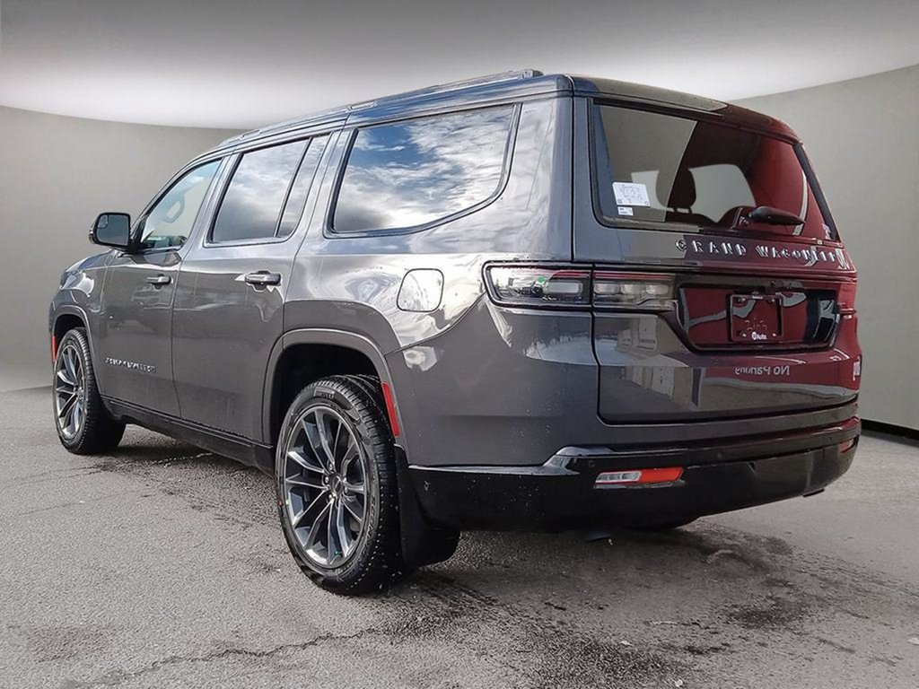 2024 Jeep Grand Wagoneer SERIES II OBSIDIAN IN BALTIC GREY EQUIPPED WITH A 3.0L TWIN TURBO I6 , 4X4 , 8SPD AUTO , FLEX SEATING GROUP , CONVENIENCE GROUP-3