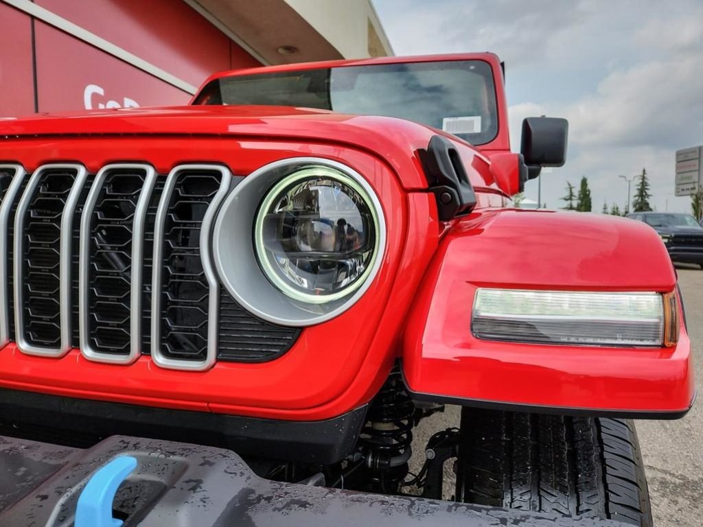 2024 Jeep Wrangler 4xe SAHARA, 2L I-4 TURBO PHEV, 12.3 UCONNECT 5 W/ NAV, ALPINE PREMIUM AUDIO, REMOTE START, ADAPTIVE CRUISE, FRNT HTD SEATS & STEERIN-7