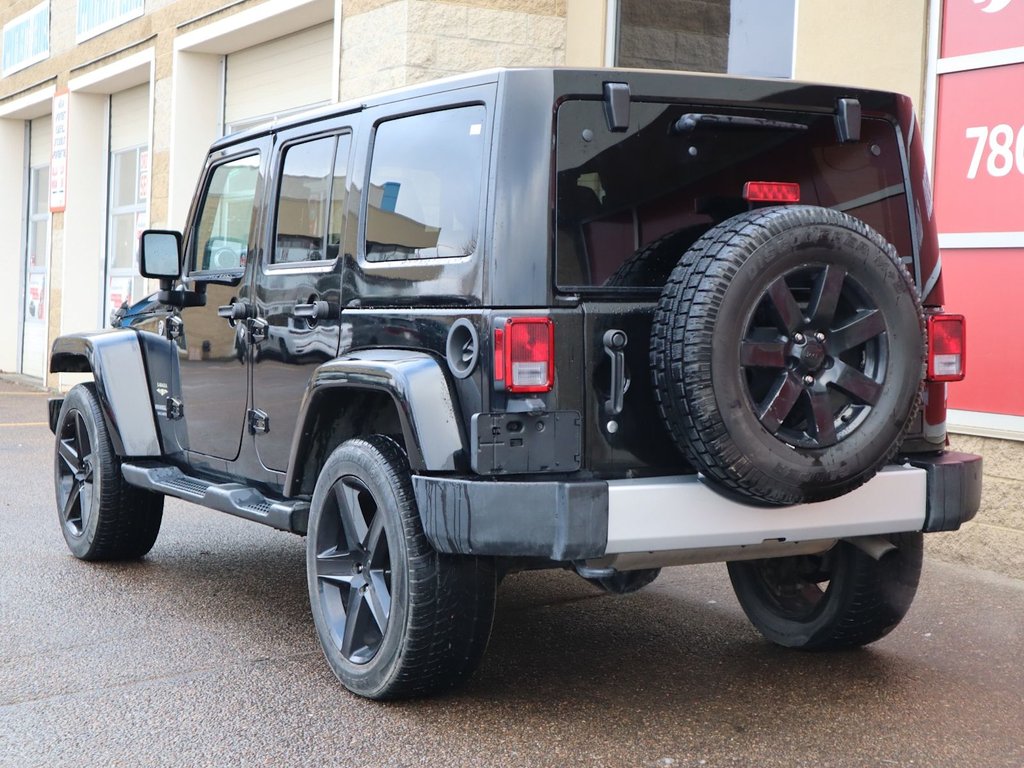 2015 Jeep Wrangler Unlimited UNLIMITED SAHARA IN BLACK EQUIPPED WITH A 3.6L V6 , 4X4 , AUTO TRANSMISSION , 18INCH RIMS , REMOTE START , NAV , HEATED FRONT SE-7