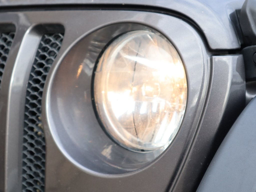 2019 Jeep Wrangler Unlimited SPORT IN GRANITE METALLIC EQUIPPED WITH A 2.0L TURBO I4 W/ETORQUE , 4X4 , 8SPD AUTO , 17INCH RIMS , ANTI SLIP DIFF REAR , COLD W-2