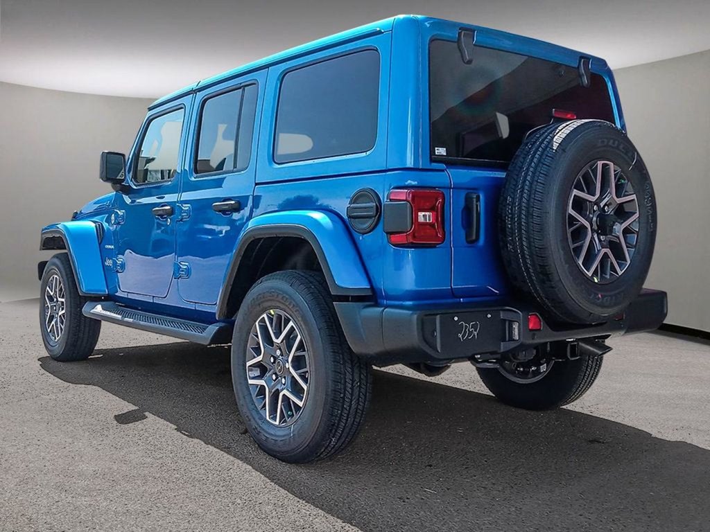 2024 Jeep Wrangler SAHARA IN HYDRO BLUE PEARL EQUIPPED WITH A 3.6L V6 , 4X4 , 8SPD TF AUTO , HARDTOP , SIDE STEPS , SAFETY GROUP , TECH GROUP , NAV-3