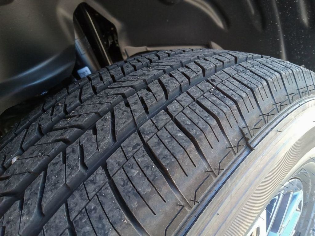 2024 Jeep Wrangler SAHARA IN HYDRO BLUE PEARL EQUIPPED WITH A 3.6L V6 , 4X4 , 8SPD TF AUTO , HARDTOP , SIDE STEPS , SAFETY GROUP , TECH GROUP , NAV-6