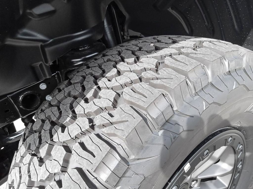 2024 Jeep Wrangler RUBICON 392 FINAL EDITION IN SILVER ZYNITH EQUIPPED WITH A SRT HEMI 6.4L V8 , 4X4 , 8SPD TF AUTO , SKY ONE TOUCH PWR TOP , 392 N-6