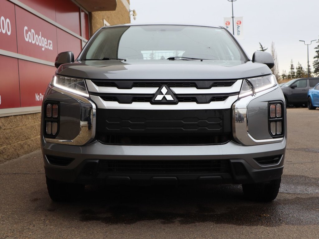 2020 Mitsubishi RVR SE IN SILVER EQUIPPED WITH A 2.4L I4 , AWD , CVT AUTO , CLOTH HEATED SEATS , BACKUP CAM , AC , CRUISE , SW CONTROLS , APPLE CARP-1