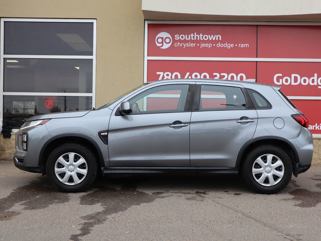 2020 Mitsubishi RVR SE IN SILVER EQUIPPED WITH A 2.4L I4 , AWD , CVT AUTO , CLOTH HEATED SEATS , BACKUP CAM , AC , CRUISE , SW CONTROLS , APPLE CARP-6