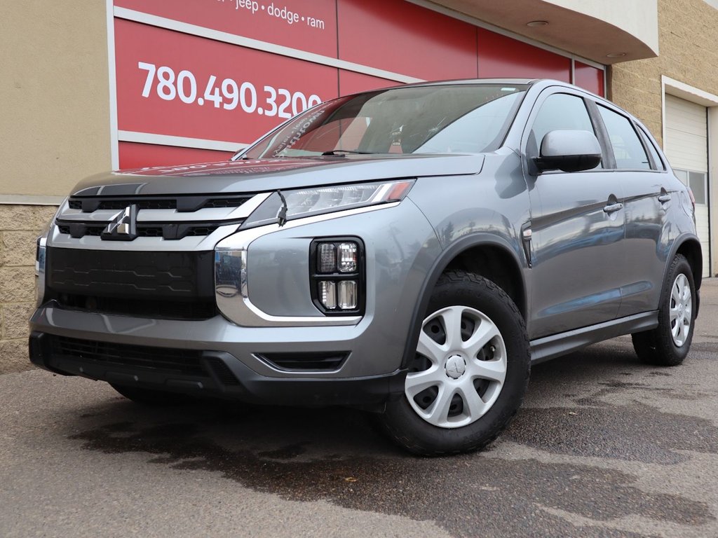 2020 Mitsubishi RVR SE IN SILVER EQUIPPED WITH A 2.4L I4 , AWD , CVT AUTO , CLOTH HEATED SEATS , BACKUP CAM , AC , CRUISE , SW CONTROLS , APPLE CARP-0
