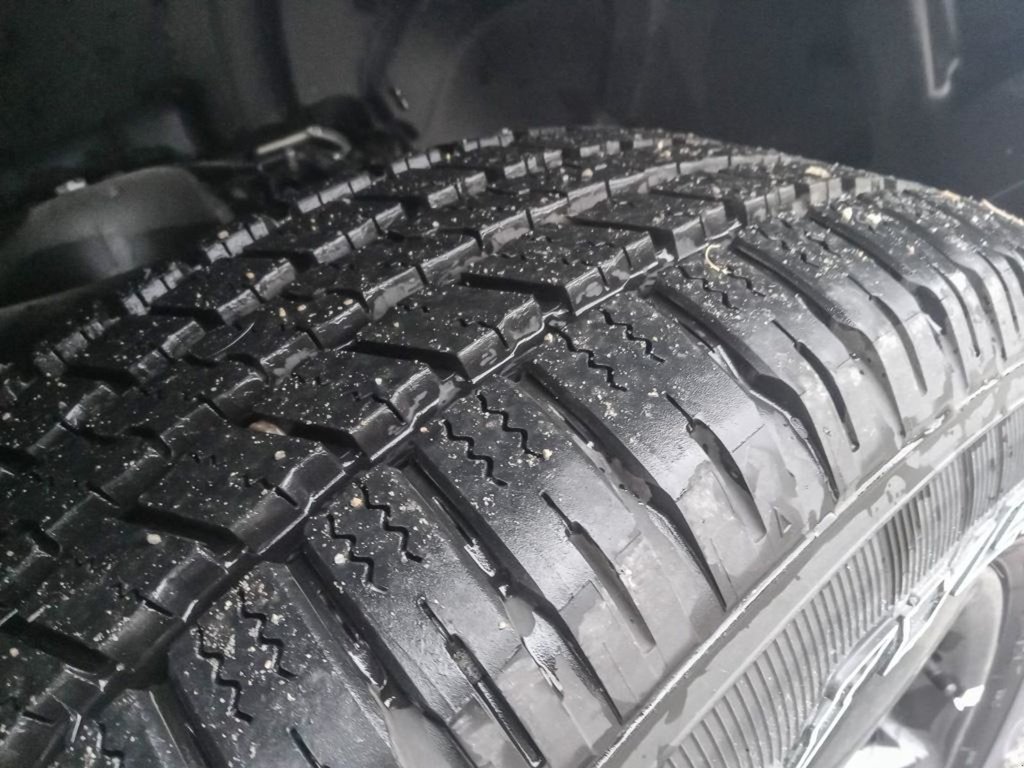 2023 Ram 1500 Classic SLT BLACK APPEARANCE, HEATED SEATS AND WHEEL, LUXURY GROUP-6