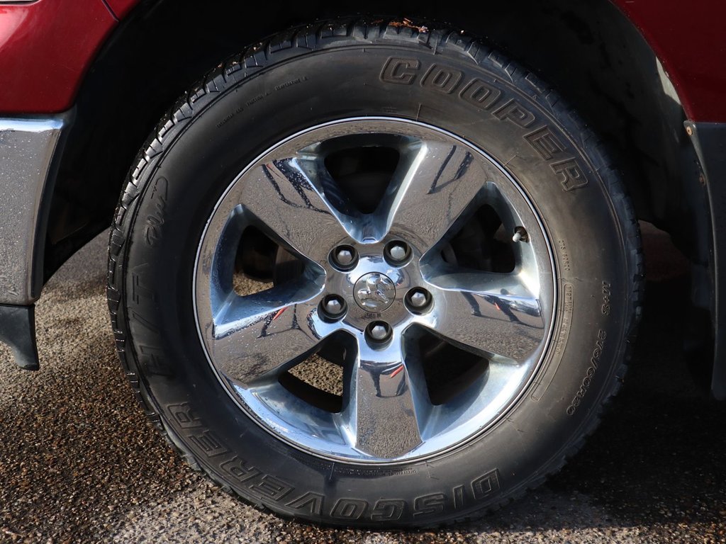 2017 Ram 1500 BIG HORN IN RED PEARL EQUIPPED WITH A 5.7L HEMI V8 , 4X4 , 8SPD TF AUTO , DUAL ZONE AC , 121L TANK , BACKUP CAM , PARK SENSE , R-4