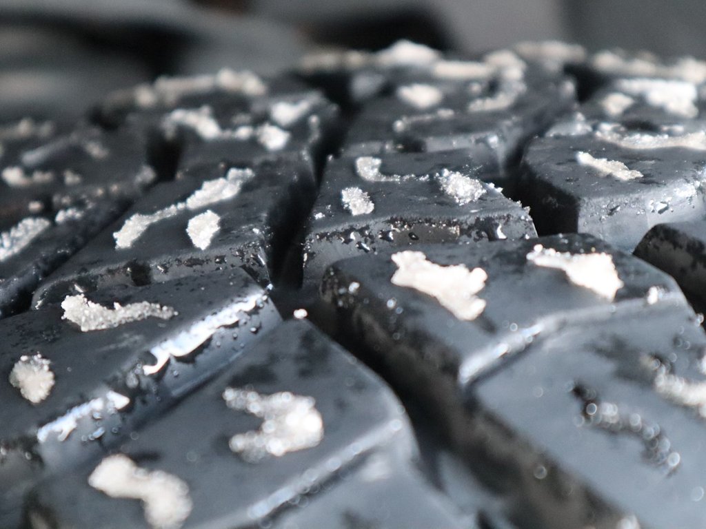 2022 Ram 1500 TRX IN DIAMOND BLACK EQUIPPED WITH A 6.2L SUPERCHARGED V8 , 4X4 , 8SPD TF AUTO , PANORAMIC SUNROOF , TRX LVL 1 , LOCKING REAR AX-5