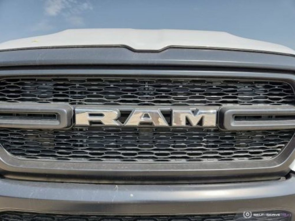 2023 Ram 1500 TRADESMAN IN BRIGHT WHITE EQUIPPED WITH A 5.7L HEMI V8 W/ETORQUE , 4X4 , 8SPD AUTO , TRADESMAN LVL 1 , 3.92 REAR AXLE RATIO , AN-6