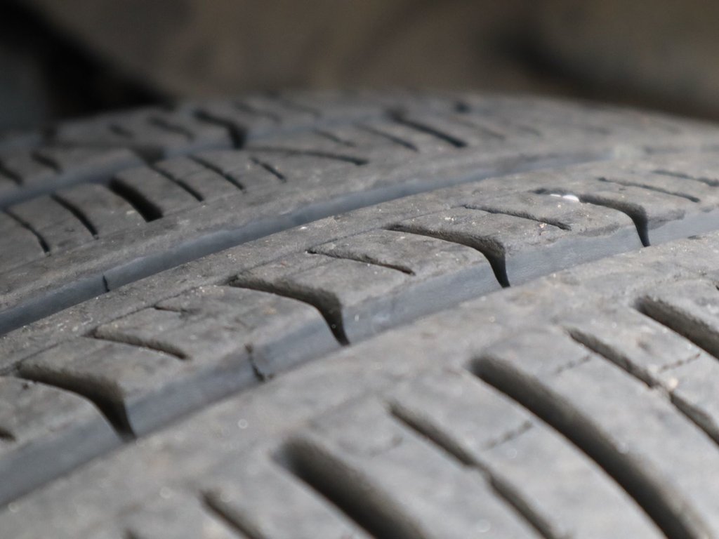 2023 Ram 1500 LIMITED IN IVORY TRI COAT PEARL EQUIPPED WITH A 5.7L HEMI V8 , 8SPD AUTO , 4X4 , 22INCH POLISHED ALUMINIUM RIMS , PANORAMIC SUNR-5