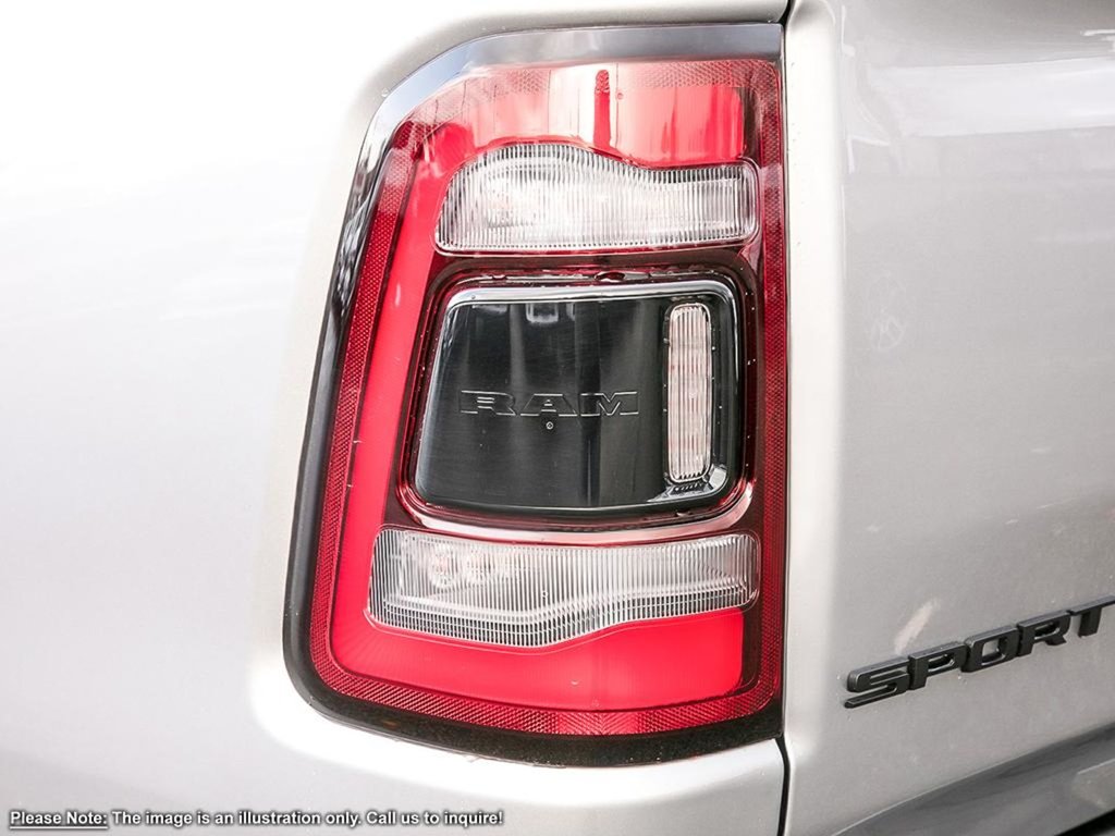 2024 Ram 1500 DEMO SPECIAL!! - 5.7L HEMI V8, 8 SPD AUTO, BRAKE ASSIST, HILL START ASSIST, TRACTON CONTROL, TRAILER SWAY CONTROL, RAIN BRAKE SU-7