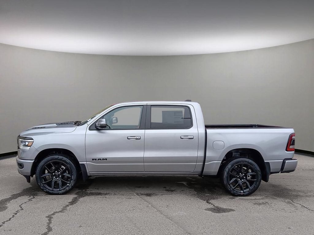 2024 Ram 1500 SPORT NIGHT EDITION IN BILLET SILVER EQUIPPED WITH A 5.7L HEMI V8 W/ETORQUE , 4X4 , 8SPD AUTO , BSM/RCPD , 125L TANK , SPORT HOO-2