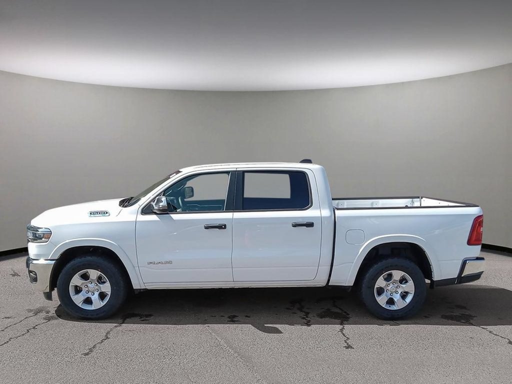 2025 Ram 1500 BIG HORN IN BRIGHT WHITE EQUIPPED WITH A 3.6L V6 W/ETORQUE , 4X4 , 8SPD AUTO , TRAILER BRAKE CONTROL , 3.55 REAR AXLE RATIO , PR-2