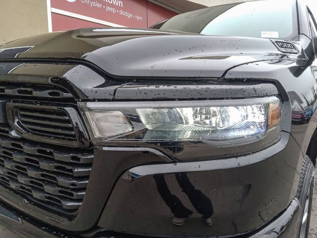 2025 Ram 1500 TRADESMAN SPORT IN DIAMOND BLACK EQUIPPED WITH A 3.0L TWIN TURBO , 4X4 , 8SPD AUTO , TRADESMAN LVL 1 , SPORT APPEARANCE PCKG , P-7