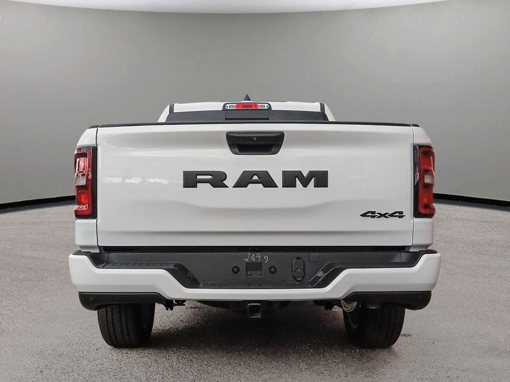 2025 Ram 1500 TRADESMAN SPORT IN BRIGHT WHITE EQUIPPED WITH A 3.6L V6 W/ETORQUE , 4X4 , 8SPD AUTO , TRADESMAN LVL 1 , SPORT APPEARANCE PCKG-4