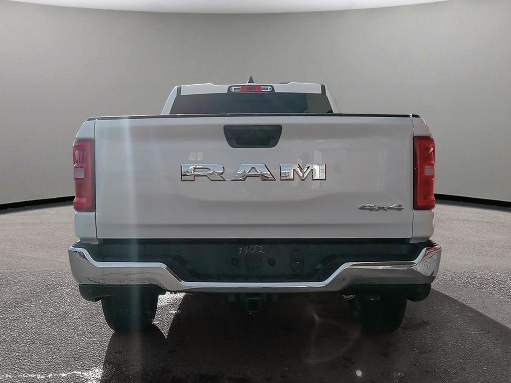 2025 Ram 1500 SXT TRADESMAN IN BRIGHT WHITE EQUIPPED WITH A 3.6L V6 W/ETORQUE , 4X4 , 8SPD AUTO , TRADESMAN LVL 1 , SXT APPEARANCE GROUP , AC-4