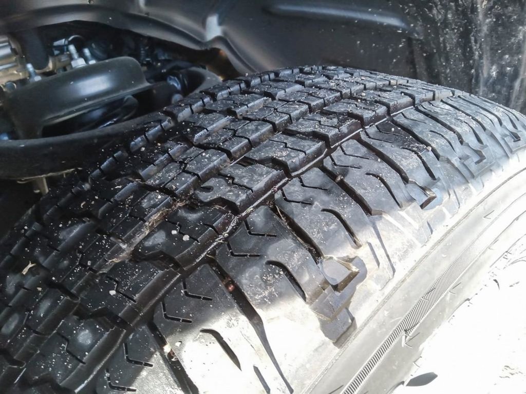 2025 Ram 1500 SXT TRADESMAN IN BRIGHT WHITE EQUIPPED WITH A 3.6L V6 W/ETORQUE , 4X4 , 8SPD AUTO , TRADESMAN LVL 1 , SXT APPEARANCE GROUP , AC-6