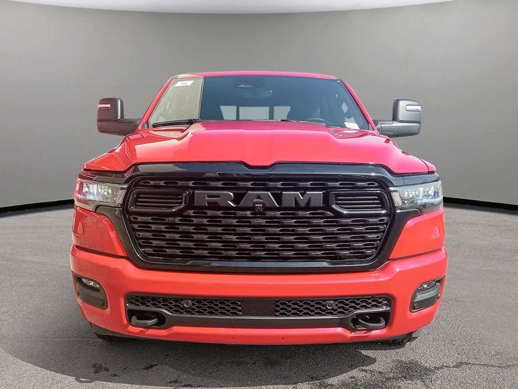 2025 Ram 1500 BIG HORN NIGHT EDITION IN FLAME RED EQUIPPED WITH A 3.0L TWIN TURBO I6 , 4X4 , 8SPD AUTO , PANO SUNROOF , TONNEAU COVER , BIG HO-1