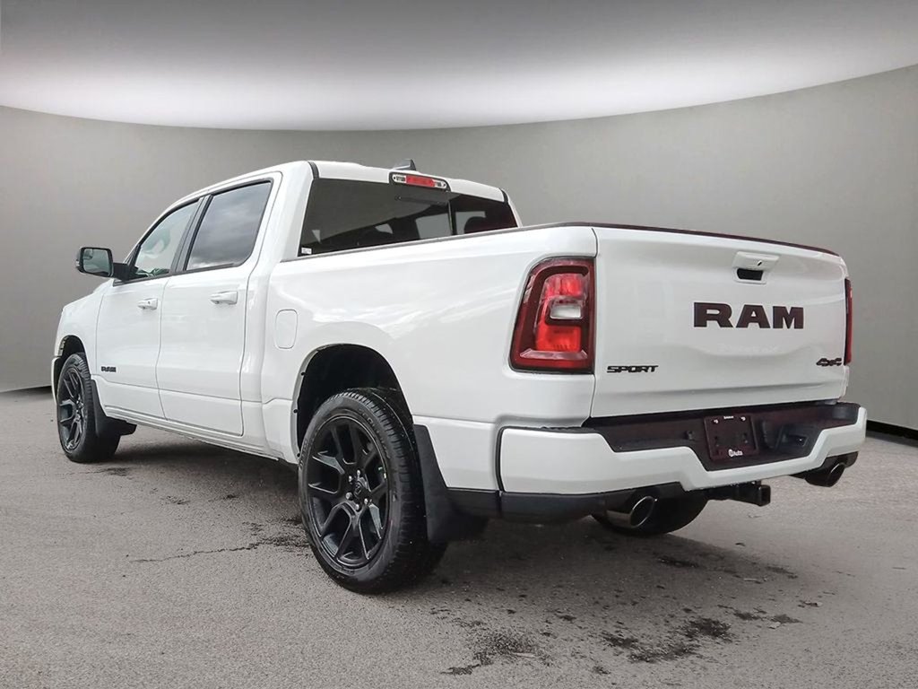 2025 Ram 1500 SPORT IN BRIGHT WHITE EQUIPPED WITH A 3.0L TWIN TURBO HURRICANE I6 , 4X4 , 8SPD AUTO , SPORT HOOD , PANORAMIC SUNROOF , 22INCH A-3