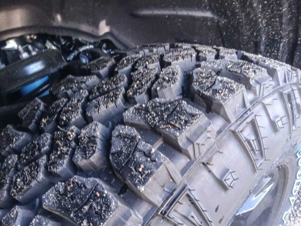 2025 Ram 1500 WARLOCK IN HYDRO BLUE EQUIPPED WITH A 3.0L TWIN TUBRO HURRICANE I6 , 4X4 , 8SPD AUTO , E LOCKER REAR AXLE , BACKUP CAM , PERF SH-6