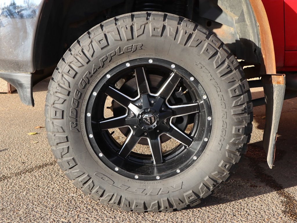 2019 Ram 2500 CREW CAB IN FLAME RED EQUIPPED WITH A 6.4L HEMI V8 , 4X4 , 8SPD AUTO , PROTECTION GROUP , 18INCH RIMS , 6SPEAKER AUDIO , AC-4