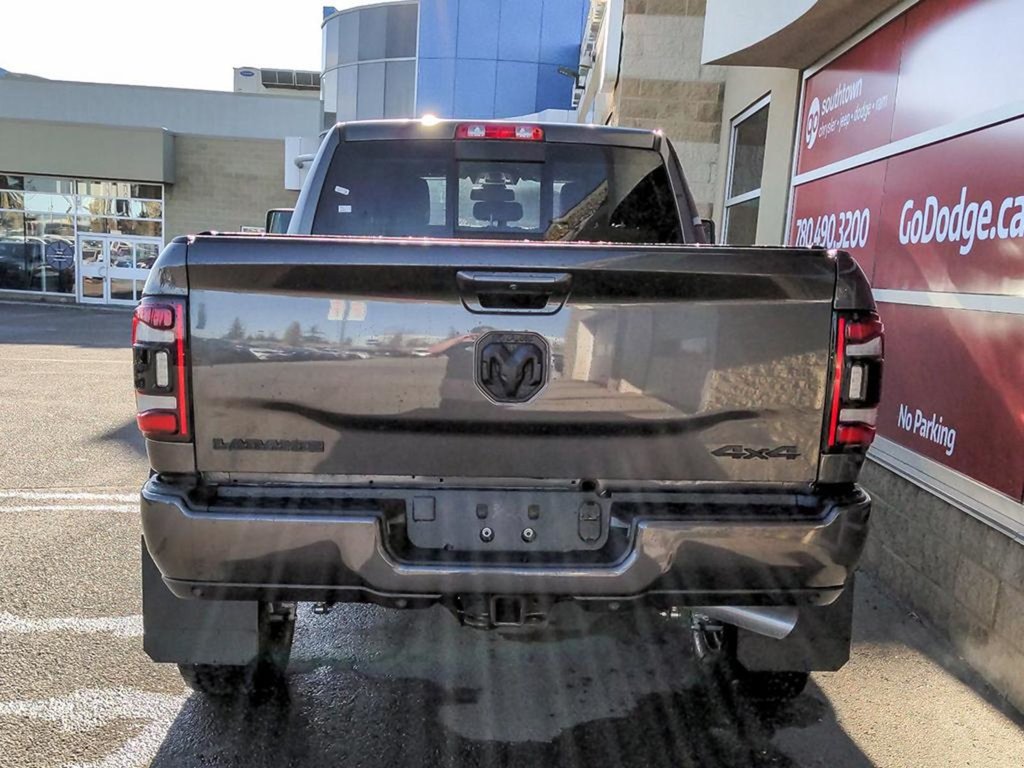 2024 Ram 2500 LIFTED LARAMIE, 4.5 LIFT W/ 20 FUEL VAPOR WHEELS, SUNROOF, 12 UCONNCECT 5 W/NAV, CLASS V HITCH RECEIVER, 9SPKR 1 SUB ALPINE AUDI-4