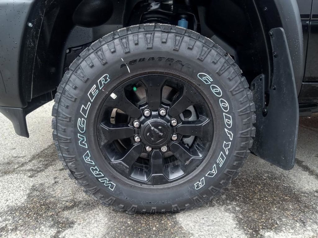 2024 Ram 2500 POWER WAGON IN GRANITE CRYSTAL METALLIC EQUIPPED WITH A 6.4L HEMI V8 , 4X4 , 8SPD AUTO , SUNROOF , 12INCH TOUCHSCREEN W/NAV , AL-5