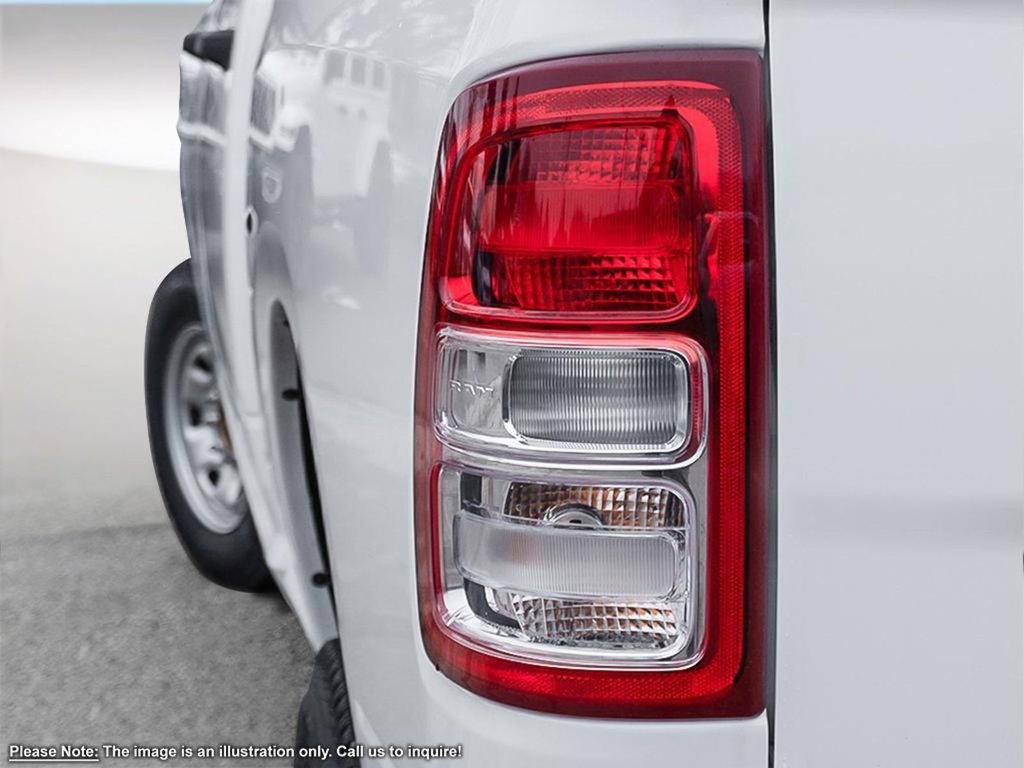 2024 Ram 2500 TRADESMAN IN BRIGHT WHITE EQUIPPED WITH A 6.4L HEMI V8 , 4X4 , 8SPD AUTO , 8.4INCH TOUCHSCREEN , APPLE CARPLAY/ANDROID AUTO , TR-7