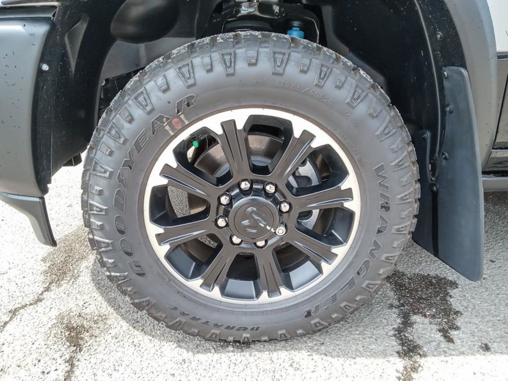 2024 Ram 2500 REBEL IN BILLET SILVER EQUIPPED WITH A 6.7L CUMMINS TURBO DIESEL , 4X4 , 6SPD AUTO , REAR AUTO LVL AIR SUSPENSION , POWER RUNNIN-5