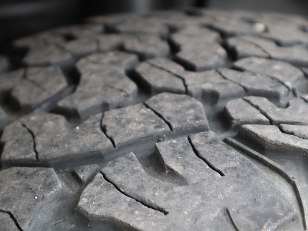 2019 Ram 3500 LARAMIE IN BRIGHT WHITE EQUIPPED WITH A 6.7L HO CUMMINS TURBO DIESEL I6 , 4X4 , 6SPD AISIN HD AUTO , LARAMIE LVL 2 , SPORT APPEA-5