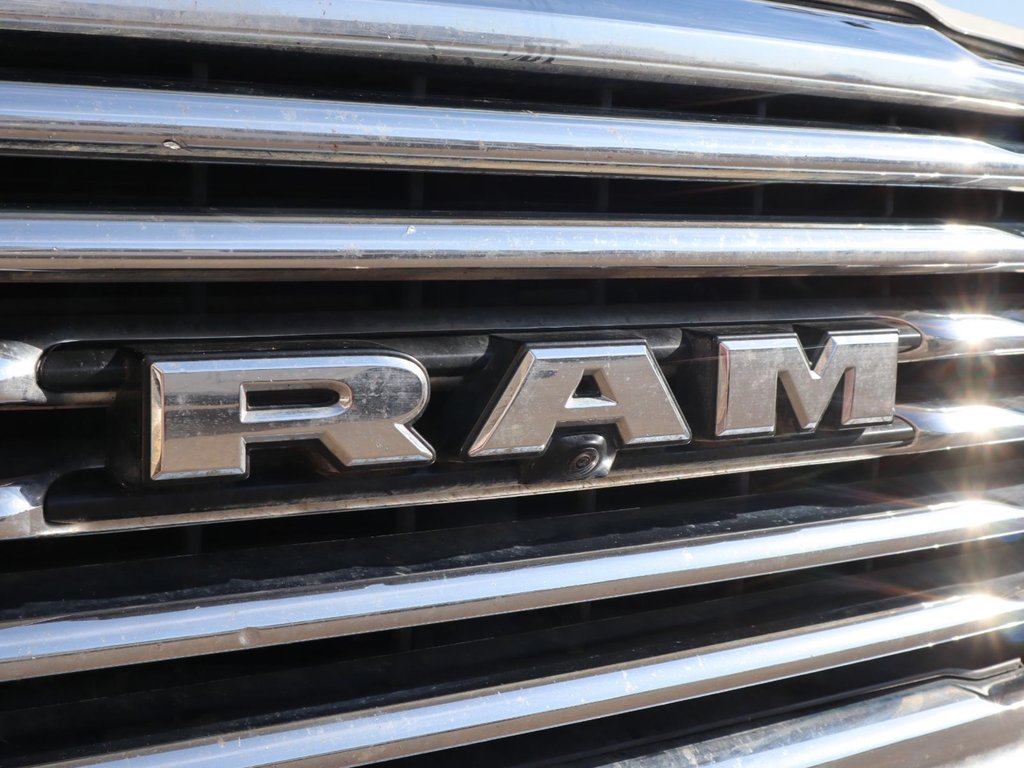 2022 Ram 3500 LONGHORN IN PEARL WHITE EQUIPPED WITH A 6.7L CUMMINS TURBO DIESEL , 4X4 , 6SPD AISIN HD AUTO , ADAPTIVE STEERING , REAR AUTO LVL-2