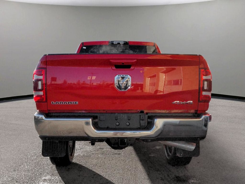 2024 Ram 3500 LARAMIE, 6.7L CUMMINS TURBO DIESEL I-6, 12 UCONNECT 5 W/ NAV, HTD/VEN FRONT SEATS, SUNROOF, 17SPKR HARMAN/KARDON PREMIUM SOUND-4