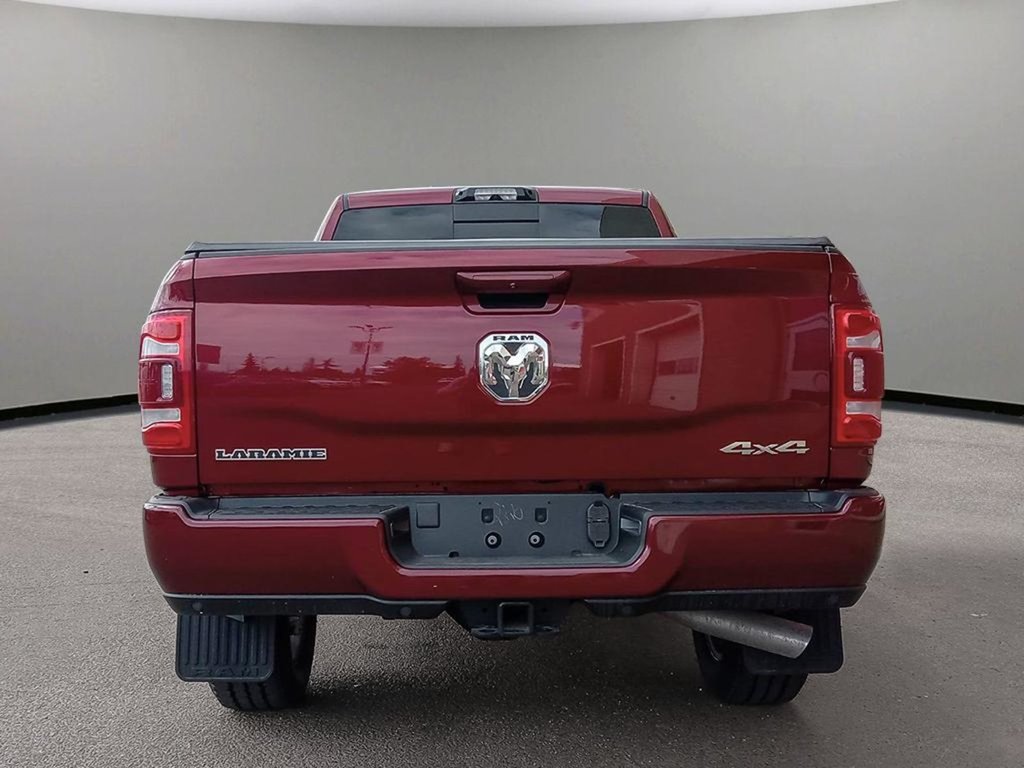 2024 Ram 3500 LARAMIE IN RED PEARL EQUIPPED WITH A 6.7L CUMMINS TURBO DIESEL I6 , 4X4 , 6SPD AUTO , SUNROOF , REAR AUTO LEVELLING AIR SUSPENSI-4
