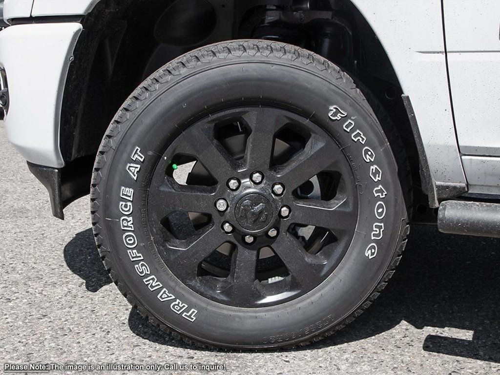 2024 Ram 3500 LARAMIE NIGHT EDITION IN BRIGHT WHITE EQUIPPED WITH A 6.7L CUMMINS HO TURBO DIESEL I6 , 4X4 , 6SPD AISIN HD AUTO , LARAMIE LVL B-7